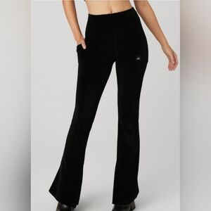 Alo Yoga Micro Corduroy High Waist Winter Break Flare Pant, Black M